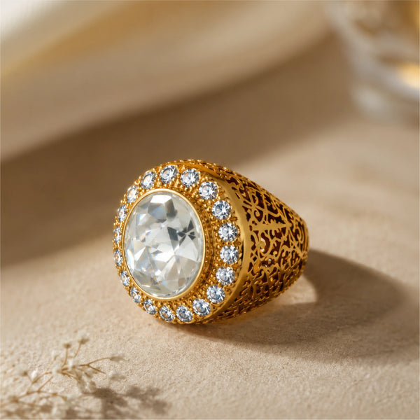 Royale Solitaire Ring