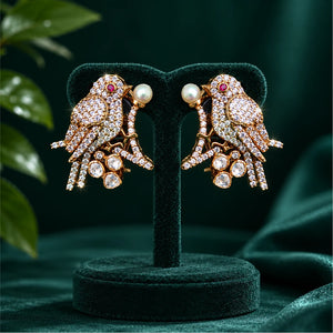 Sparrow Pearl Earrings